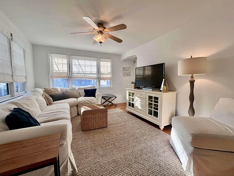 3 N Delavan Ave — Photo 4