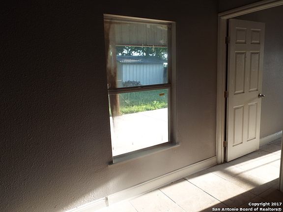 4th image of 3110 Kiowa St