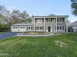 6 Georgetown Dr, Manalapan, NJ 07726