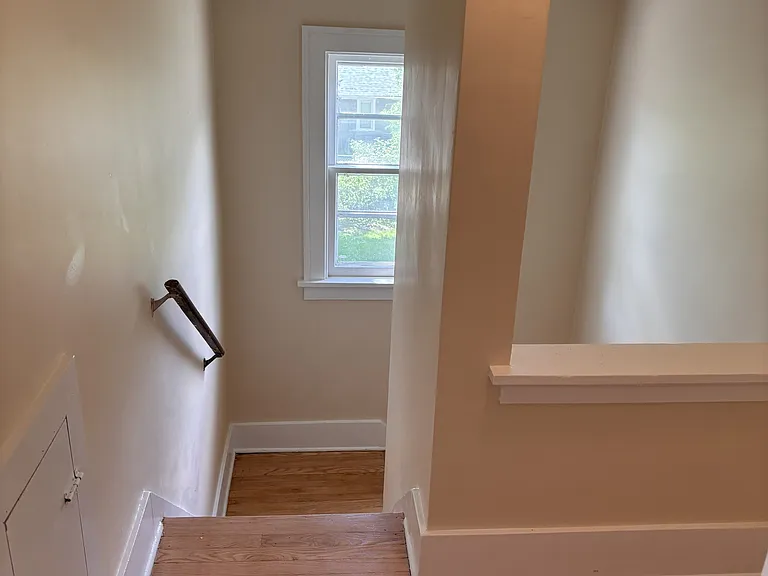 2752 N 47th Ave — Photo 12