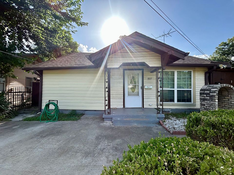 1st image of 807 S Van Buren Ave