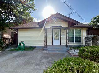 807 S Van Buren Ave, Dallas, TX 75208