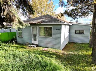 4623 4th Ave, Edson, AB T7E1C2