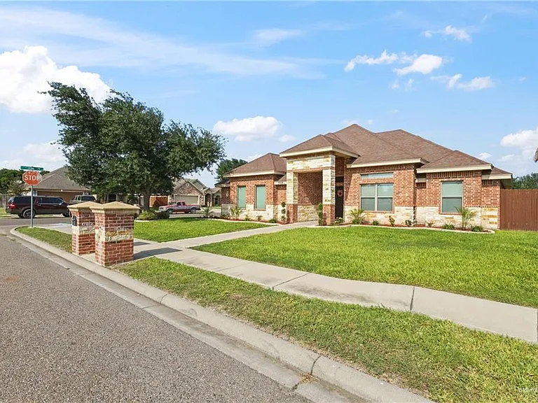 708 Dalobo Blvd — Photo 2