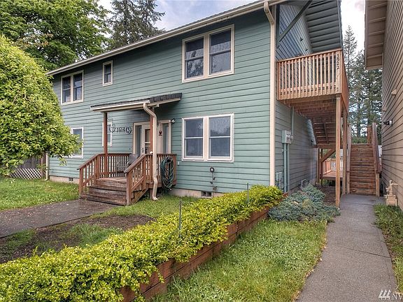 2nd image of 3522 17th Way SE