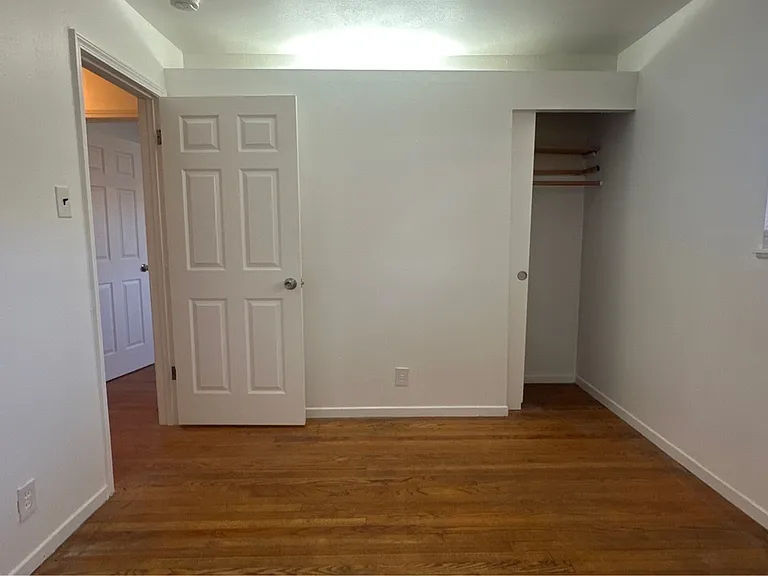 10748 Spring Garden Dr — Photo 17