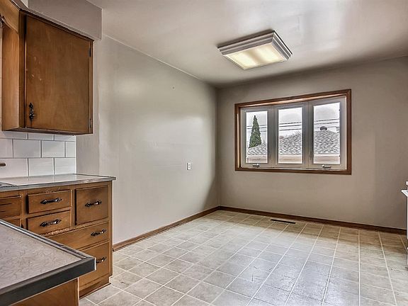 5th image of 6819 Kentucky Ave