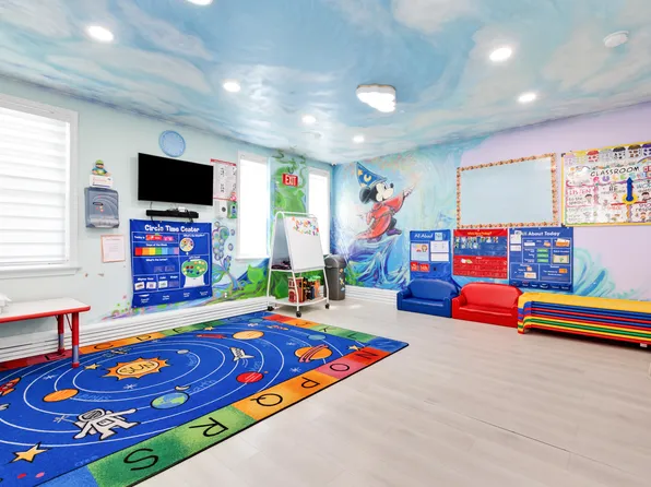 726 Manor Court image 12 of 29