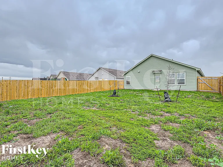 3945 Far Horizon — Photo 28