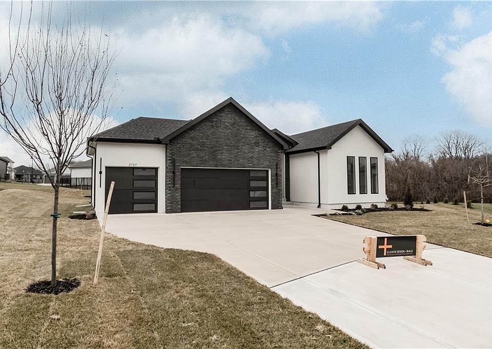 1st image of 2709 NE Wheatley Dr