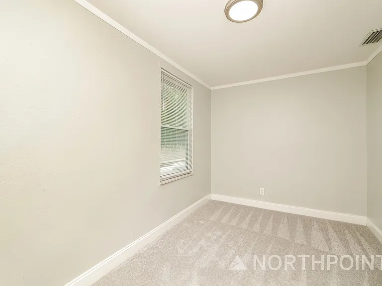 2624 13th Ave S — Photo 9
