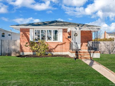 221 Amsterdam Avenue, West Babylon, NY, 11704