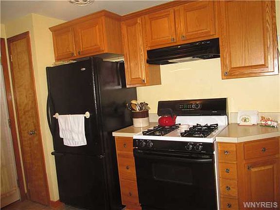 5th image of 101 W Melcourt Dr
