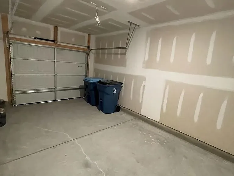 8099 Sheffield Dr — Photo 17