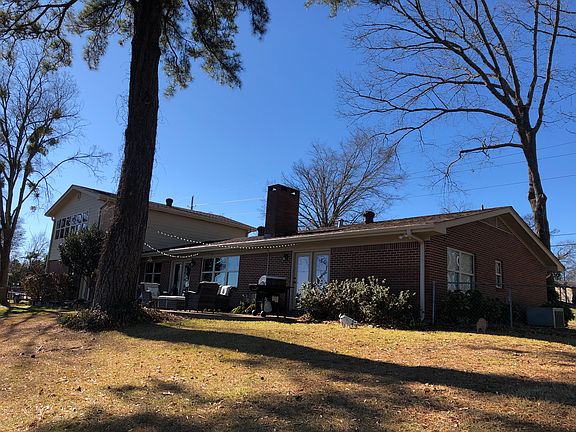 4th image of 1622 W Lake Dr