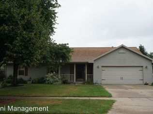 418 Laurel Dr, Saint Joseph, IL
