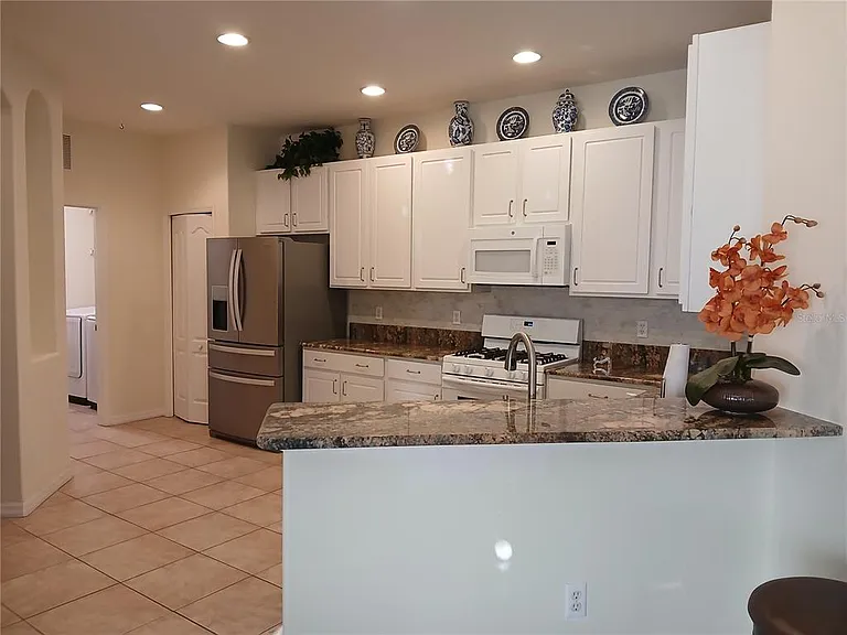 5641 Hidden Oak Ct — Photo 6