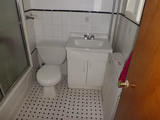 Rented by Maximus Realty Group | media 56