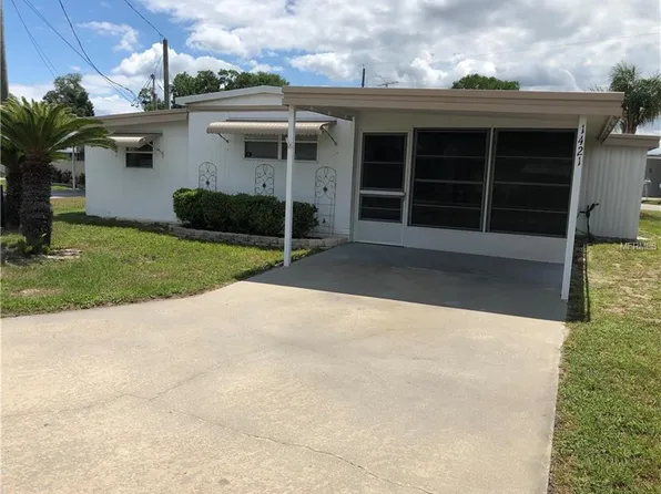 1421 S Shore Dr, Tavares, FL 32778