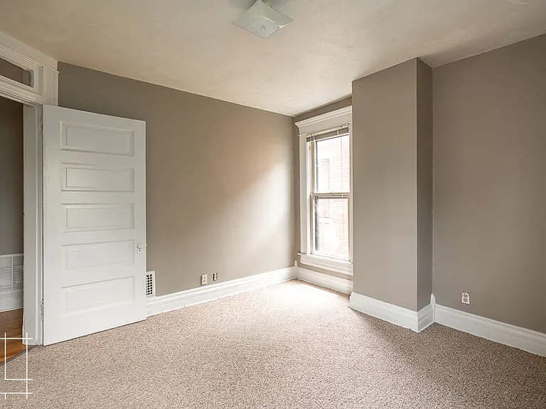 207 W Hubbard Ave — Photo 17