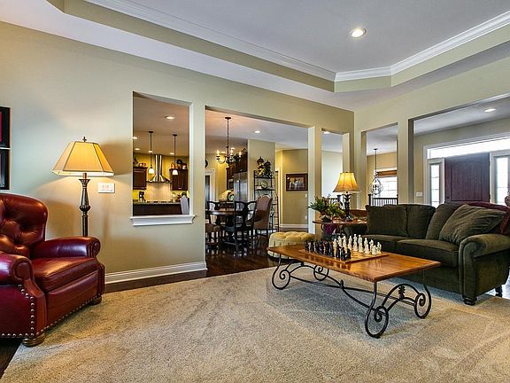 2nd image of 15453 White Oak Dr