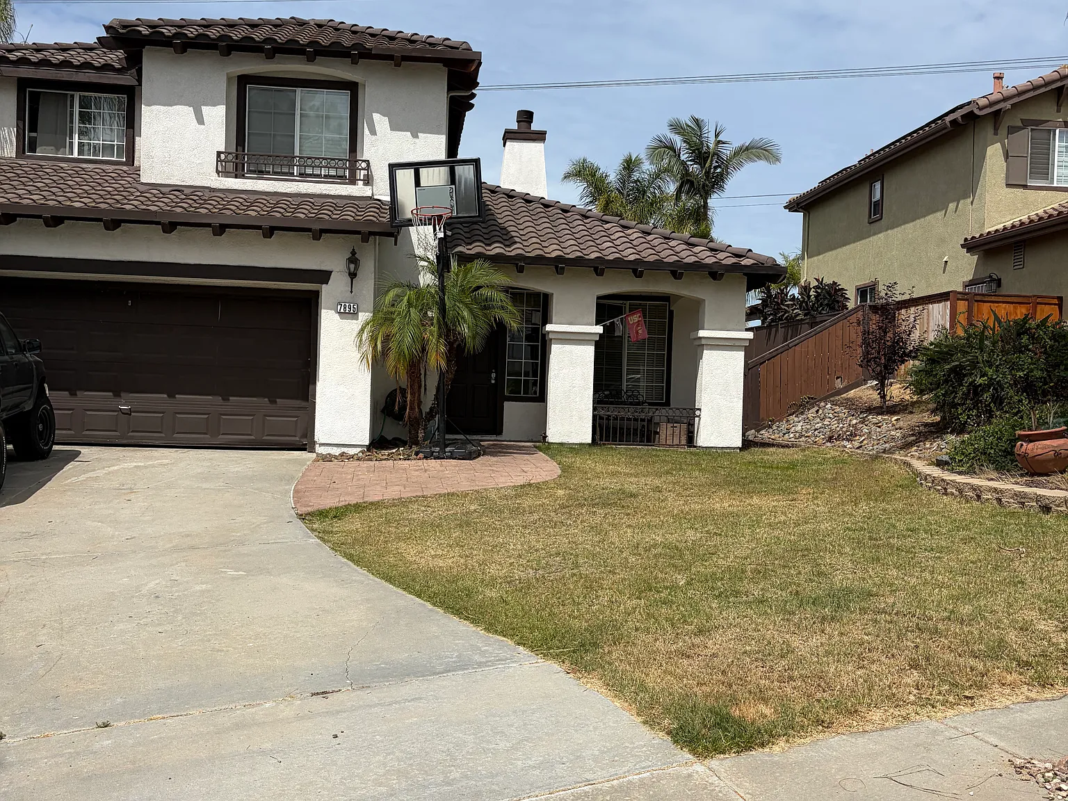 5 bed, 2350 sqft, $1,350 — Photo 3