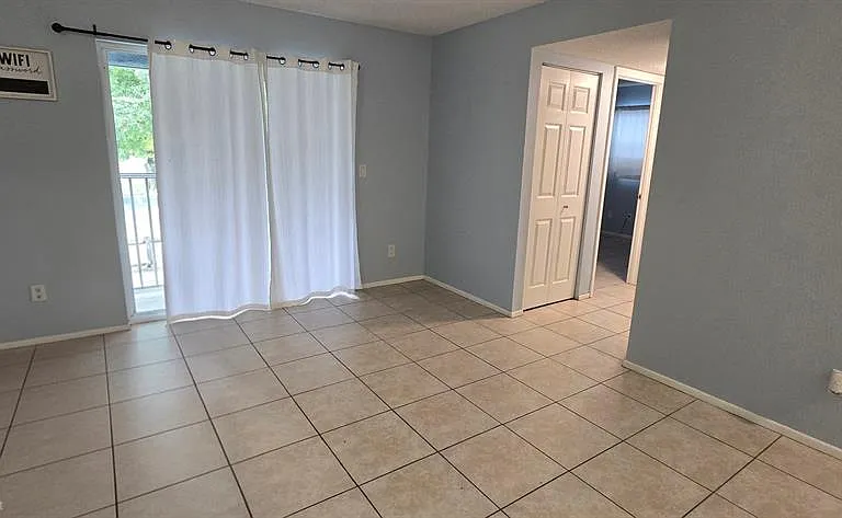 588 Fairways Ln #E201 — Photo 6