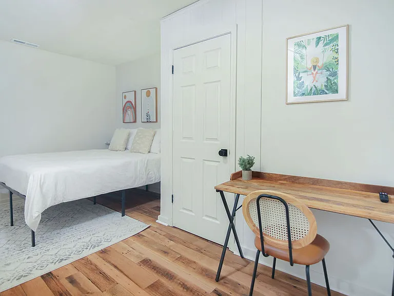 4208 S Rhett Ave #E — Photo 21