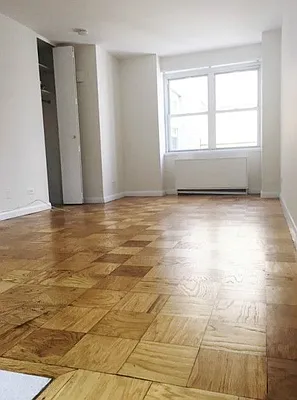 Rented by Sandra Greer Real Estate | media 22