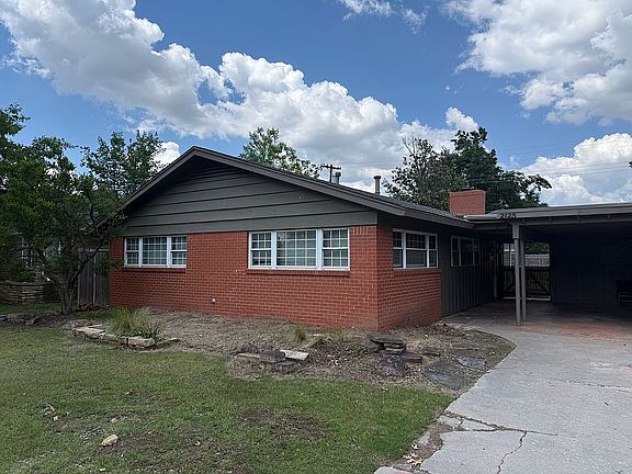 2nd image of 2125 Fremont Dr