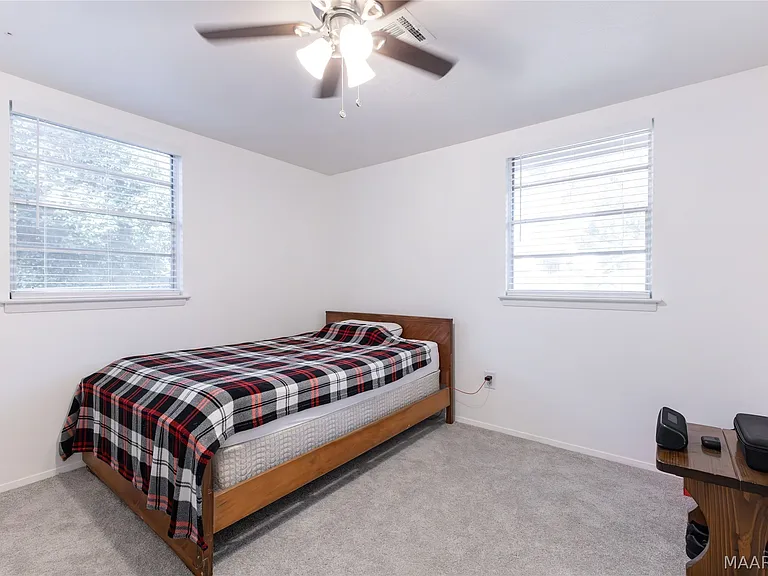617 Wisteria Rd — Photo 26