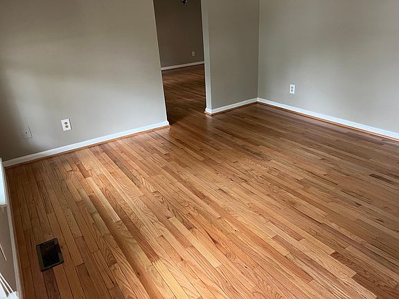 5th image of 6907 Violet Dr