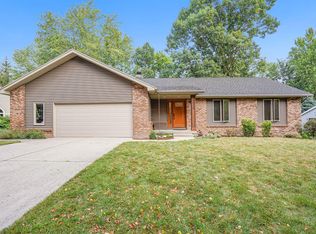 3519 Eastview Dr NE, Grand Rapids, MI 49525