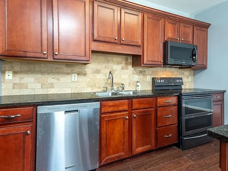 721 Litty Ct #201 — Photo 2