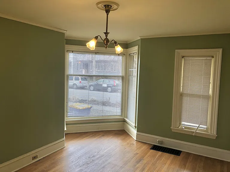 23 Grand Ave NE — Photo 3