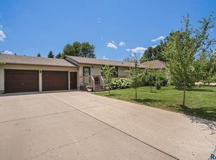 507 South St, Volga, SD 57071