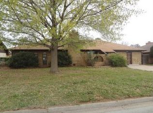 1203 Parliament St, Burkburnett, TX 76354