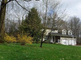 41 Forest Glen Dr, Grove City, PA