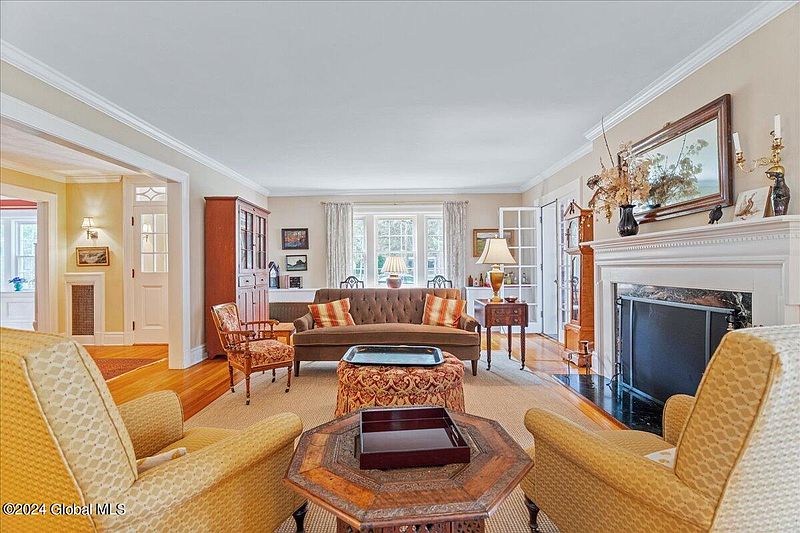 5th image of 7 Westover Road