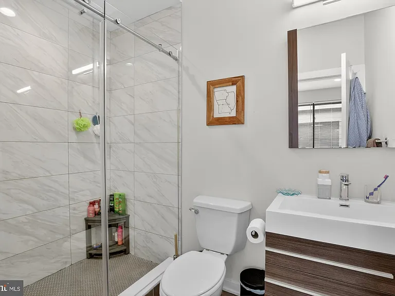 381 Martin St #3 — Photo 18