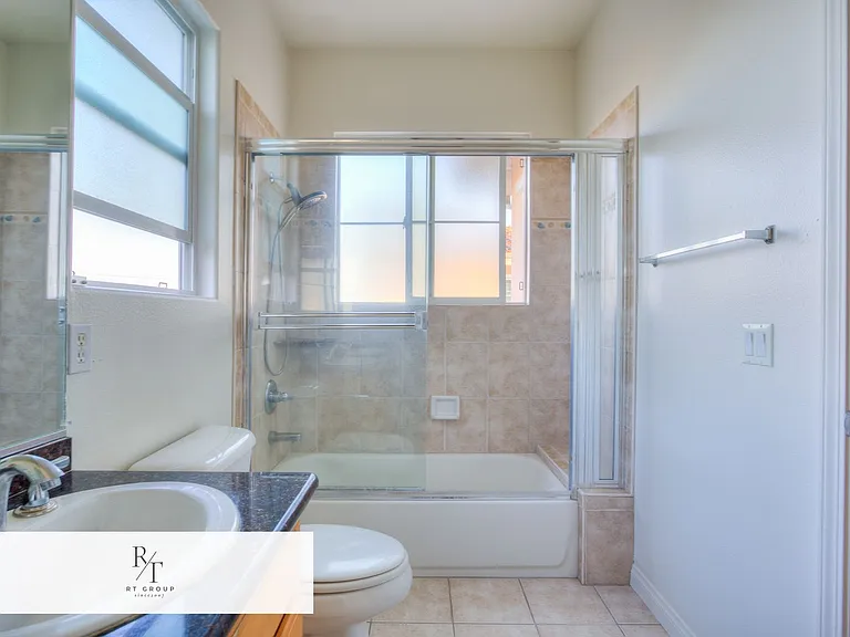 515 Florence Ave — Photo 32