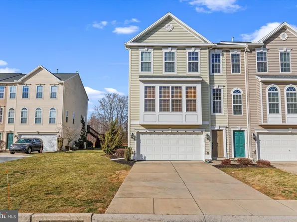 207 Brook Meadow Dr, Mechanicsburg, PA 17050