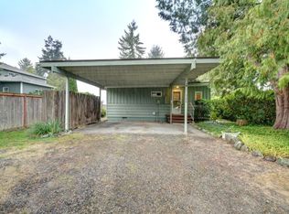 706 1st St, Steilacoom, WA 98388