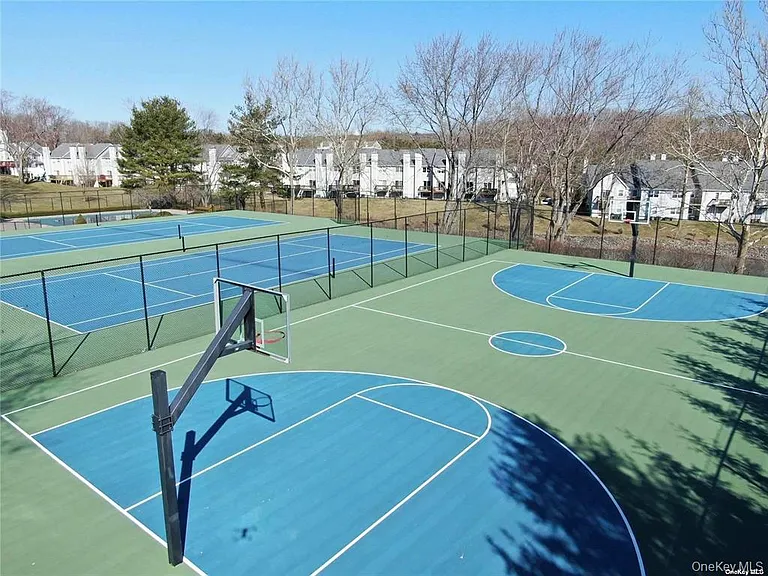 79 Leeward Ct — Photo 17