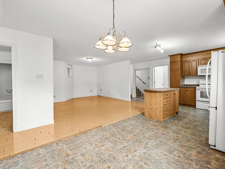 41 Main St #8 — Photo 12