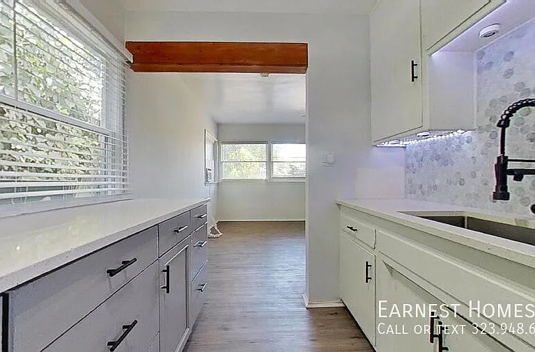 15544 Romar St — Photo 10