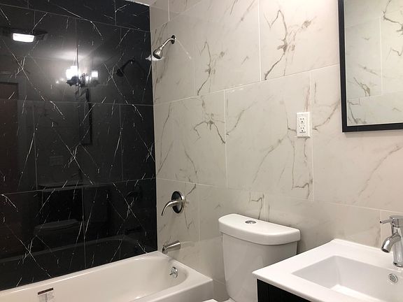 5th image of 418 Saint Pauls Ave #15Y