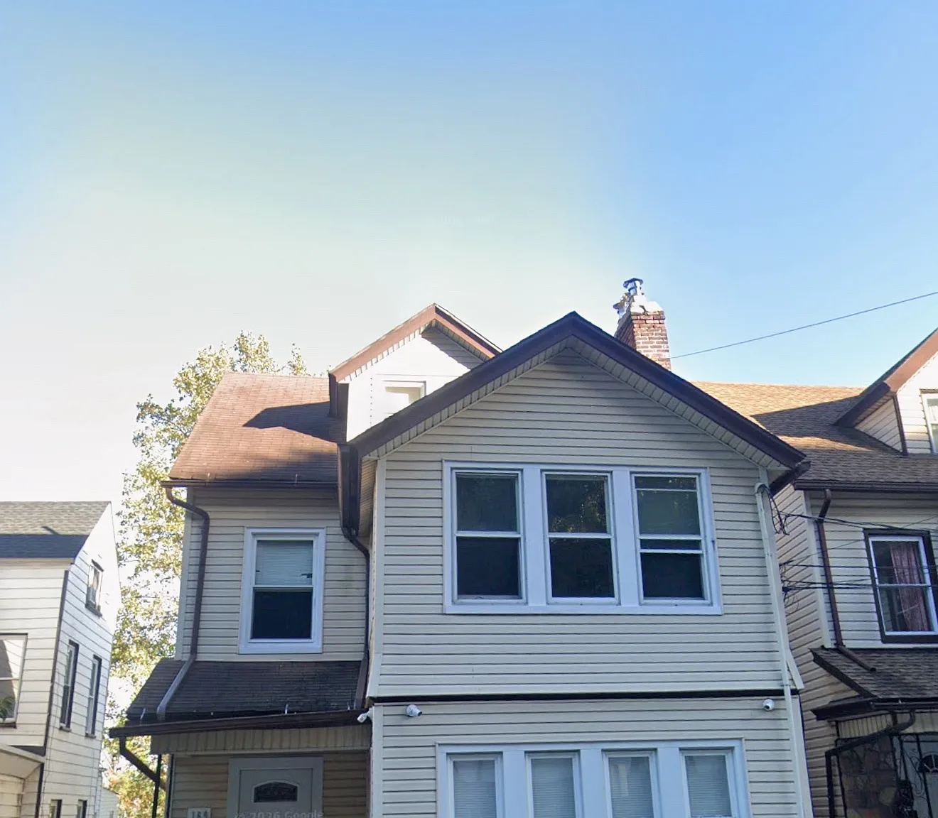 3 bed, $2,500 — Photo 1