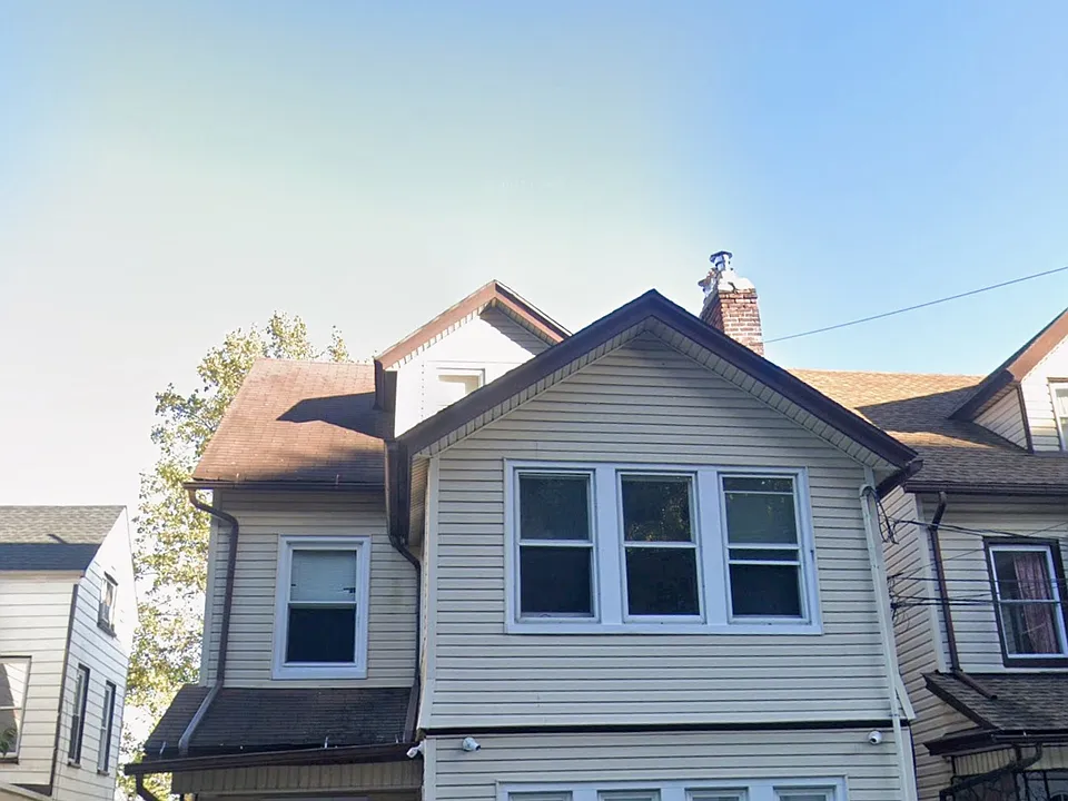 1-169 Woodside Ave #1