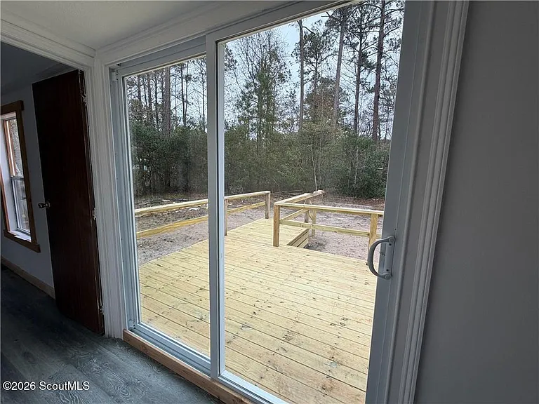 1222 White Dr N #E — Photo 10